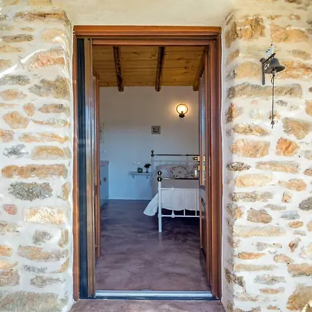 Semesterbostad The Stone House Potamos (Kythira)
